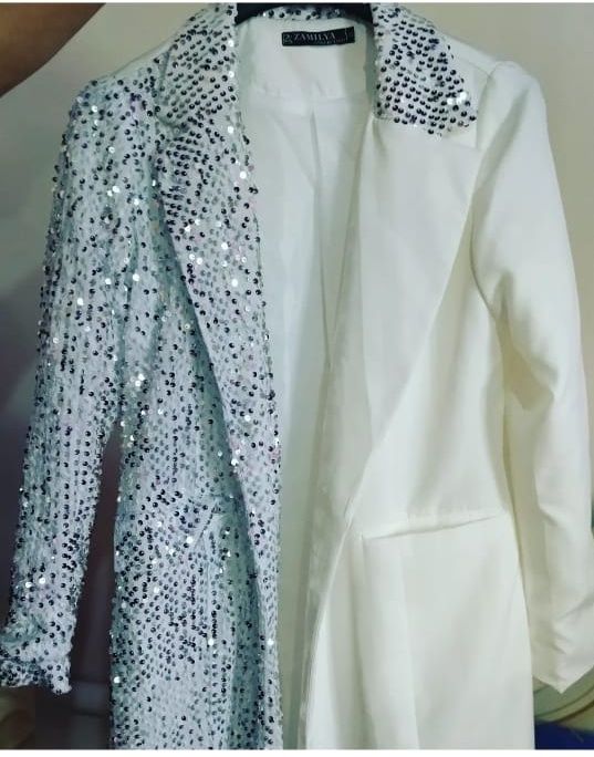 Продам костюм женский