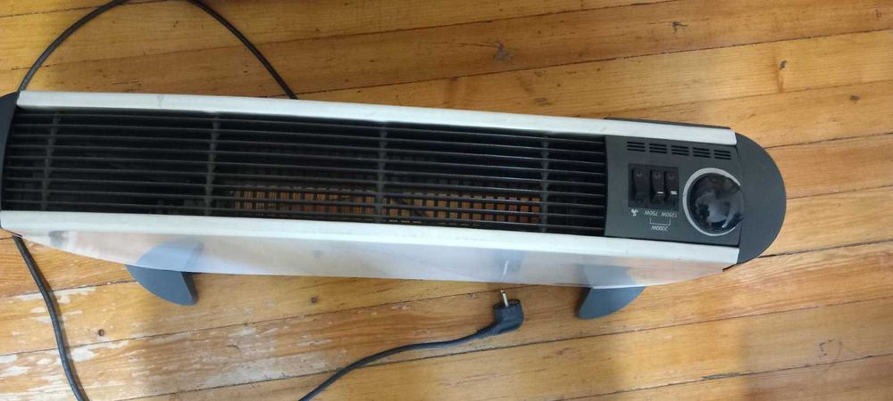 Конвектор за отопление с три режима на мощност и вентилатор.