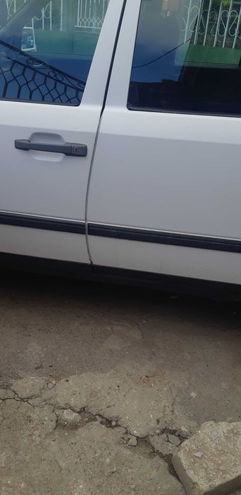 Мерцедес-W124 200-E  За части