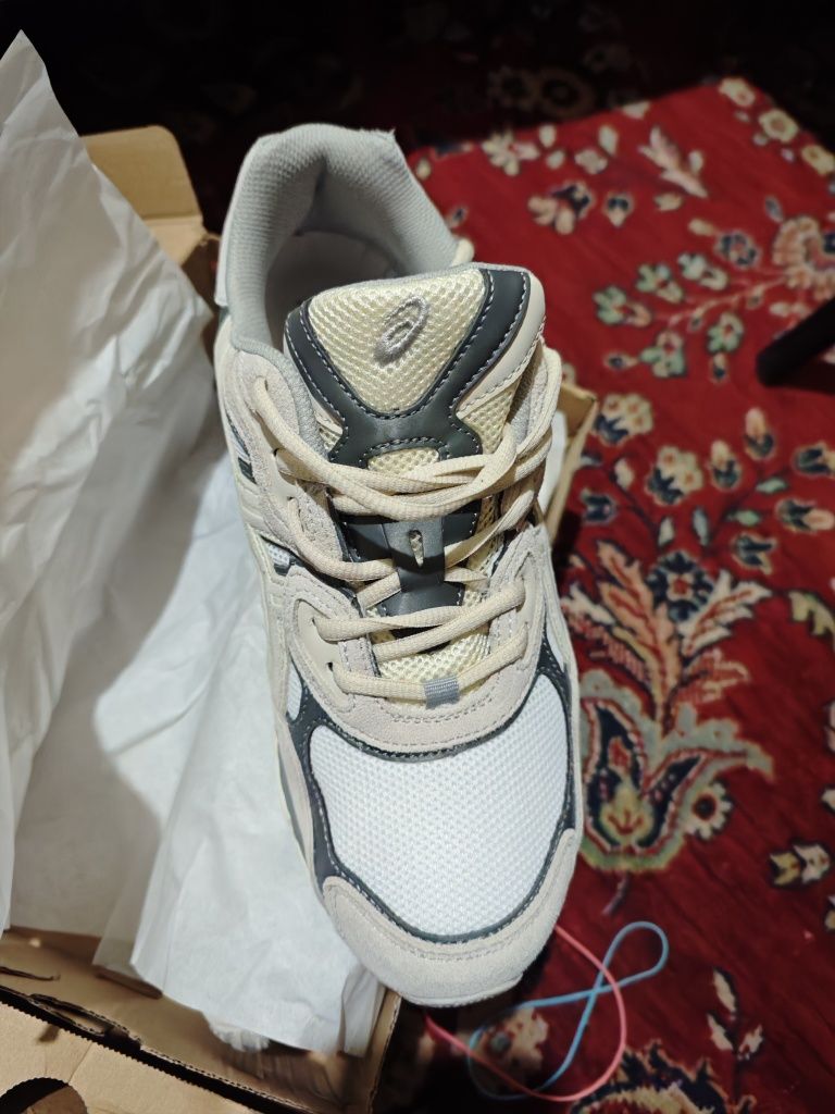 Asics made in Vetnam