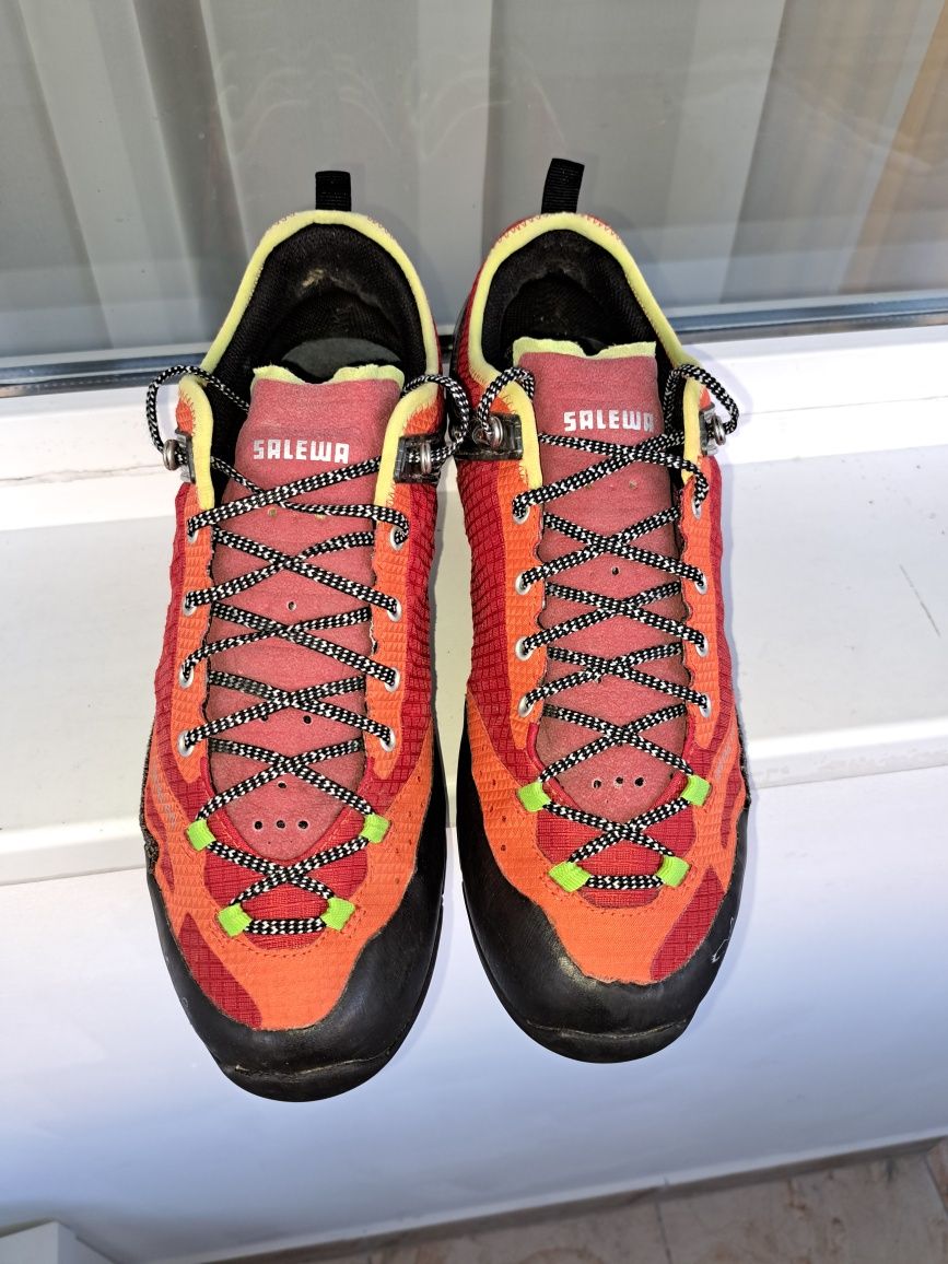 Vând pantofi sport Salewa 3F originali nr 44