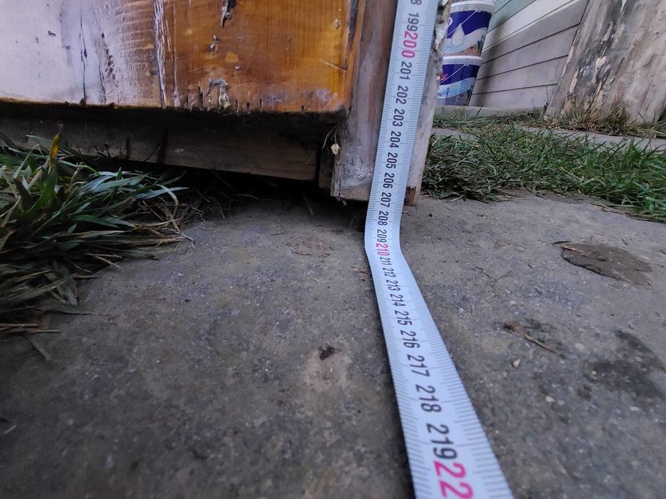 Ușă din lemn cu oglinzi