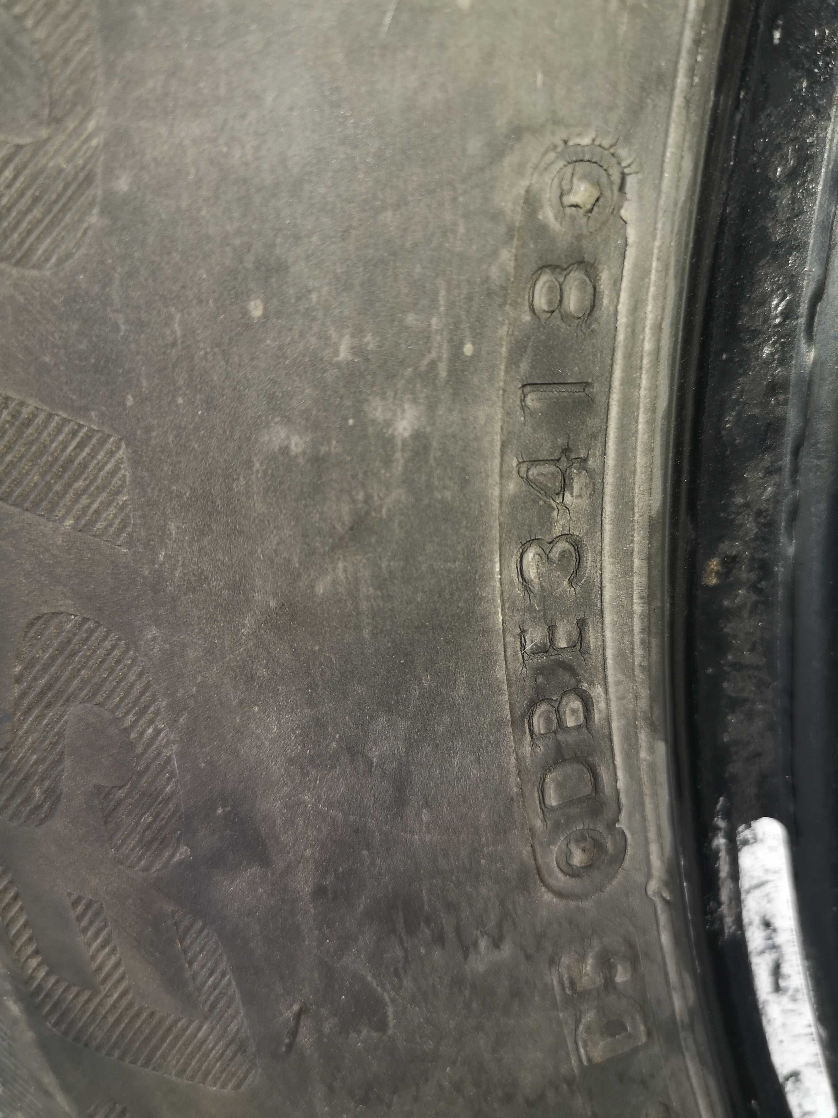 Зимни Гуми Bridgestone  275/60/18