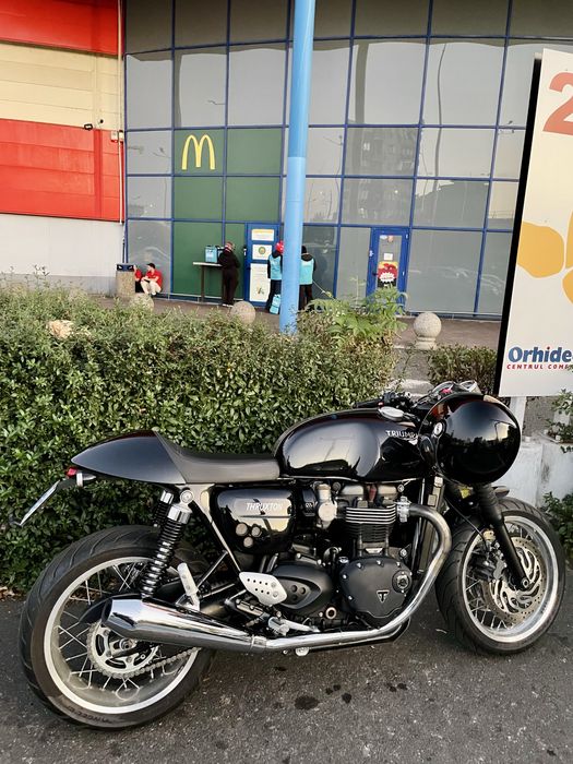 Triumph Thruxton 1200