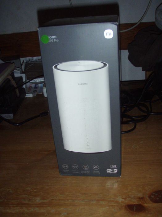 Router 5G Xiaomi CPE Pro AX5400 liber de retea la cutie, putin folosit