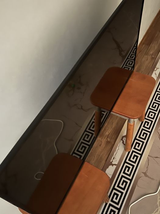 Телевизор продаю в связи с перееиздос