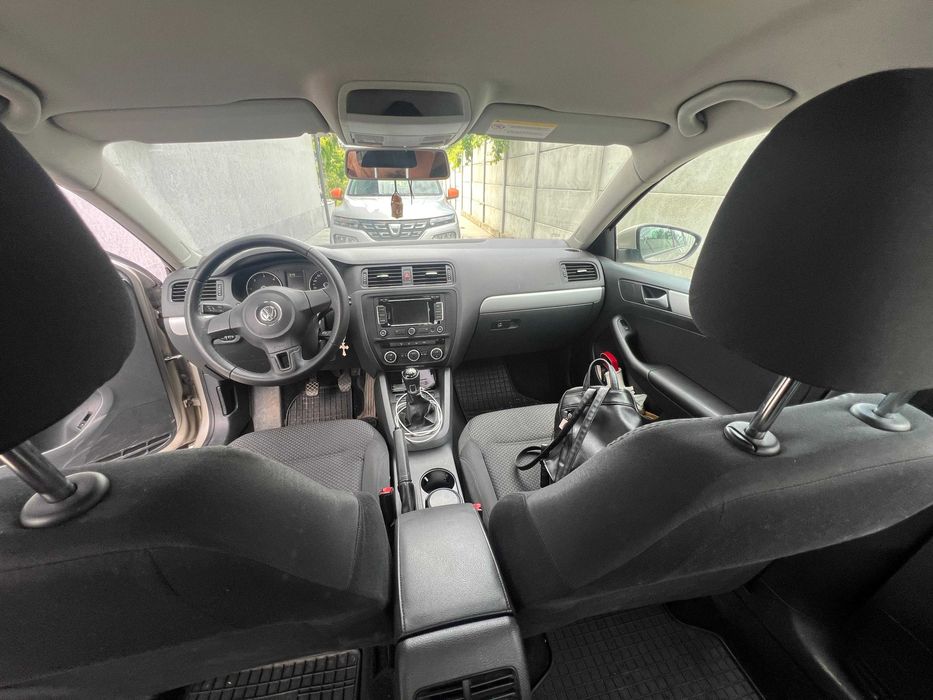 vw jetta 2014 unic proprietar masina personala ingrijita 1.6 tdi bmw