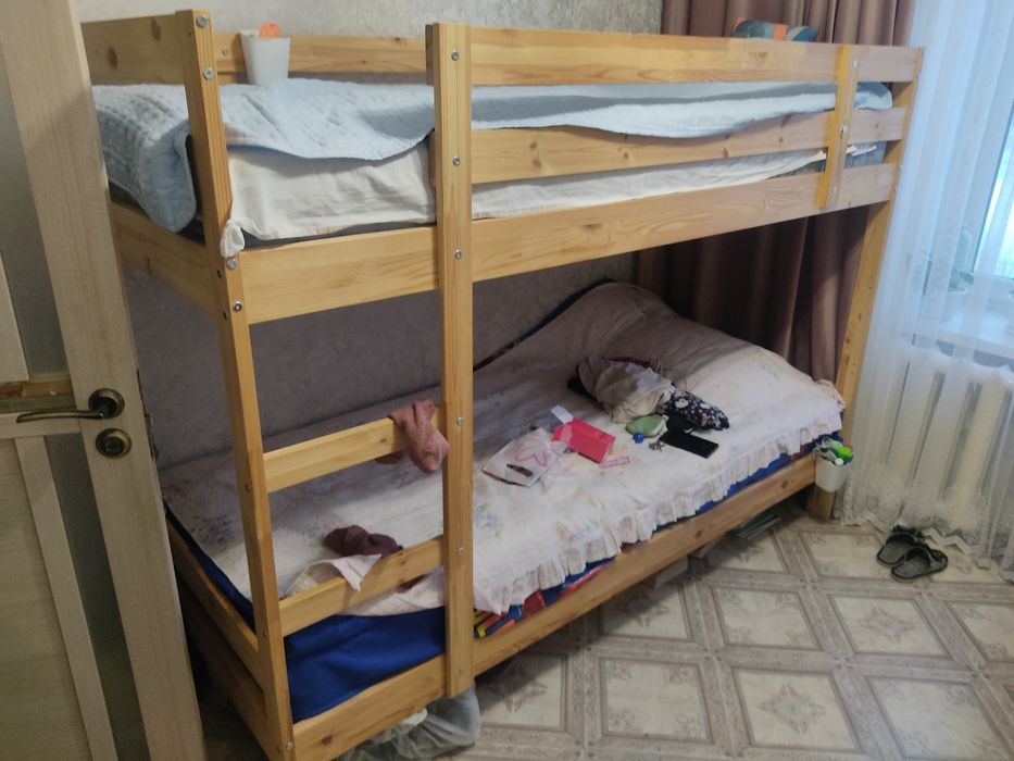 Кровать двухъярусная