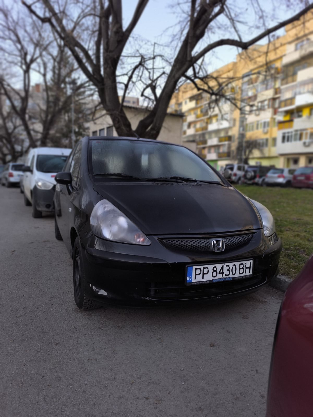 Продавам Honda Jazz 1.25