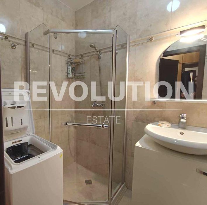 Двустаен апартамент в района на Общината!