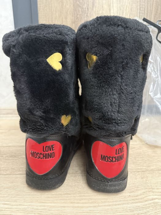 Апрески Love Moschino