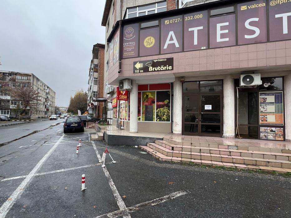 Spatiu comercial 23 mp de inchiriat str Dacia nr 20