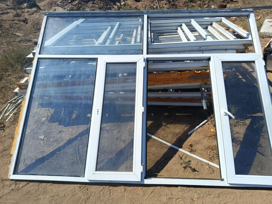 Продам пл. Окна 3 е остекление