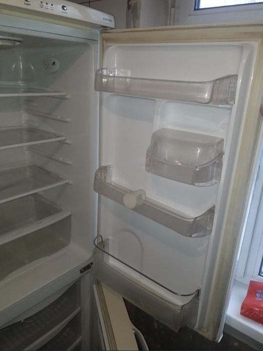 Продам холодильник Samsung