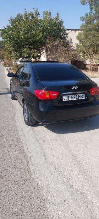 Hyundai Avante 1.6 Sotiladi