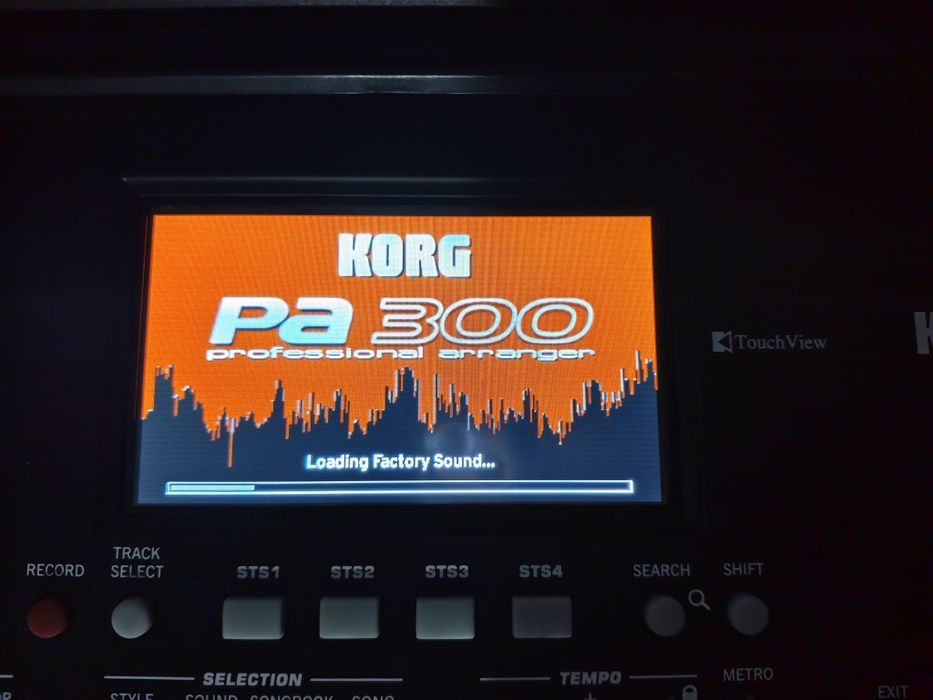 Vând Korg Pa300, stare impecabiă!!