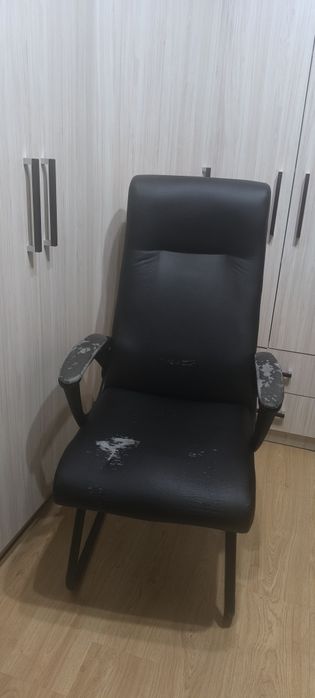 Продам кресло большое