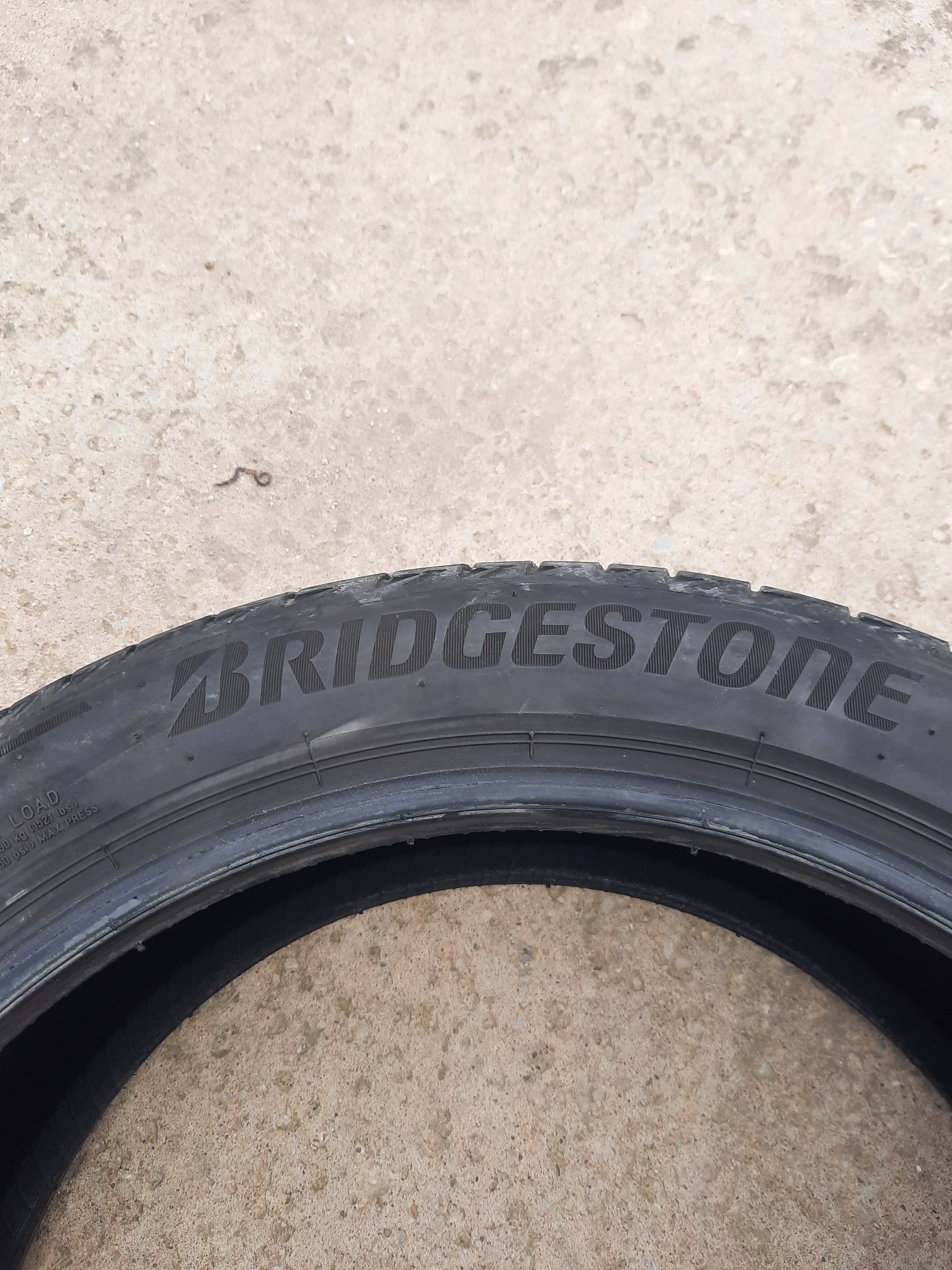 Bridgestone 225 45 18 2бр