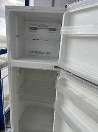 Холодильник нерабочий двухкамерный