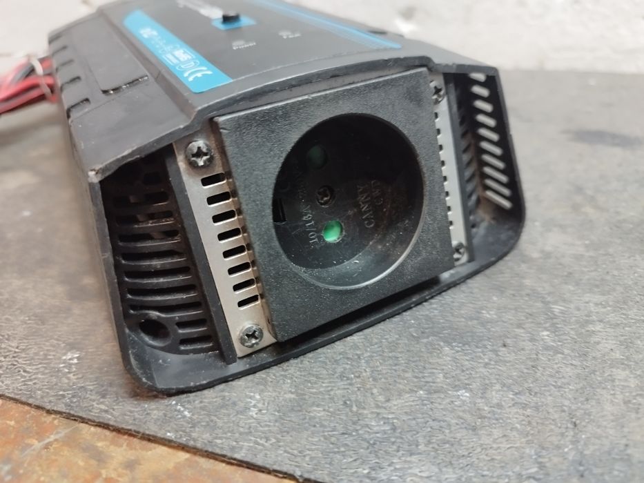 Invertor auto 12v - 220v 400w pur sinus