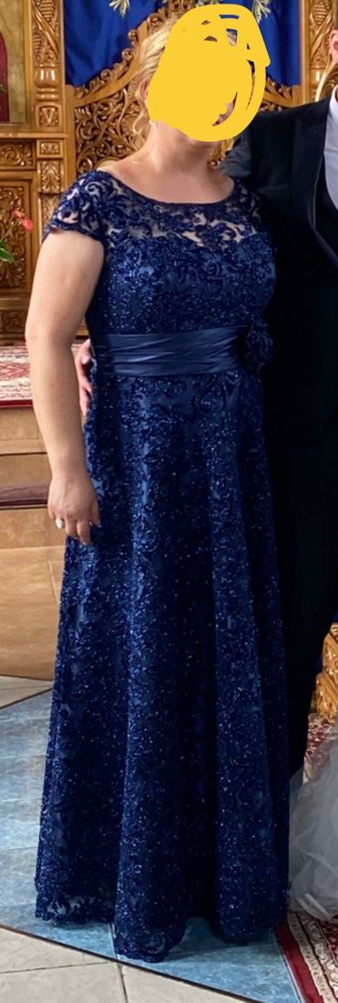 Vând rochie de gala