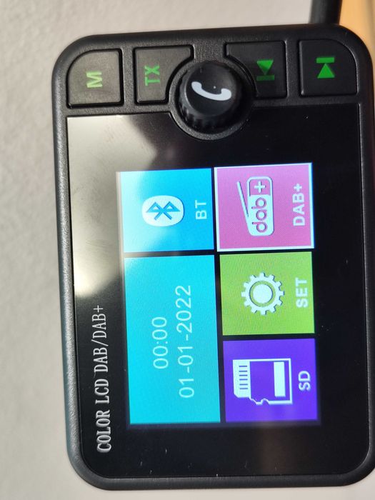 Hikity преносим DAB адаптер за кола с Bluetooth и LCD дисплей