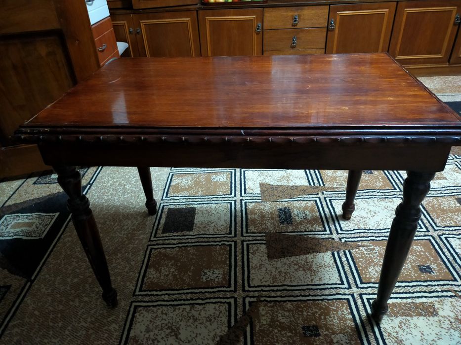 Столик журнальный