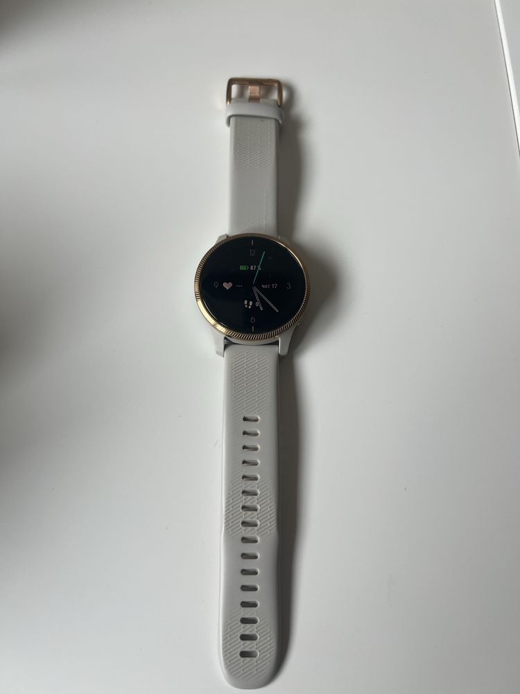Garmin Venu дамски часовник