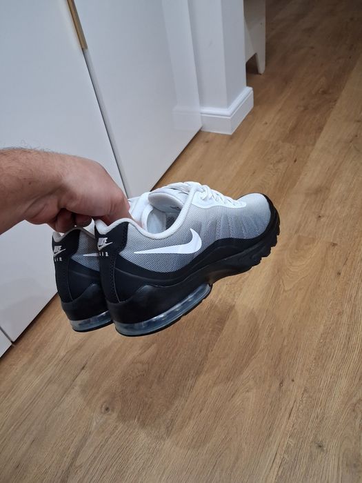 NiKe Air Max Invigor originali marime 40.5, 25.5 cm