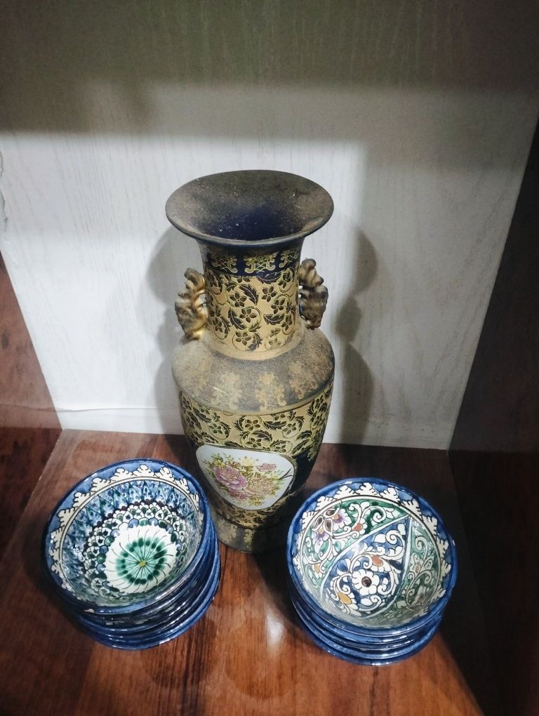 Qadimiy Vaza naqshli qadimiy
