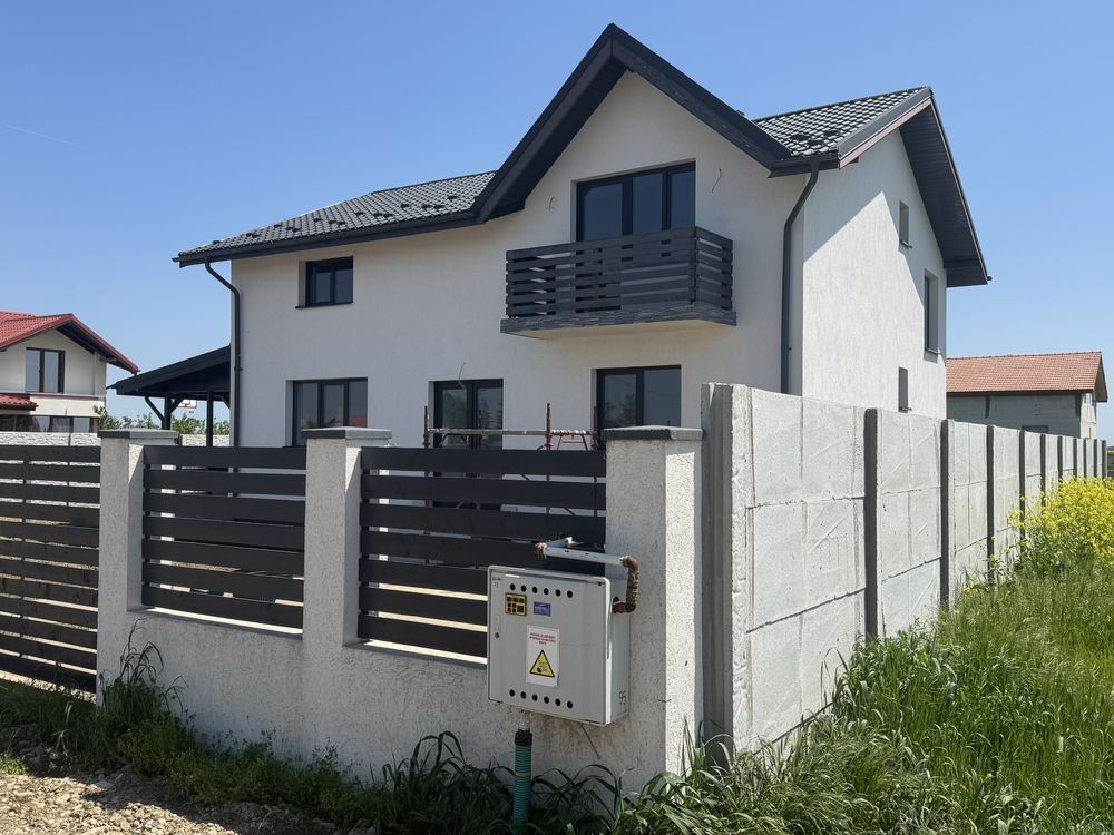 O casa spatioasa, cu gradina generoasa si terasa deschisa - Ciorogarla