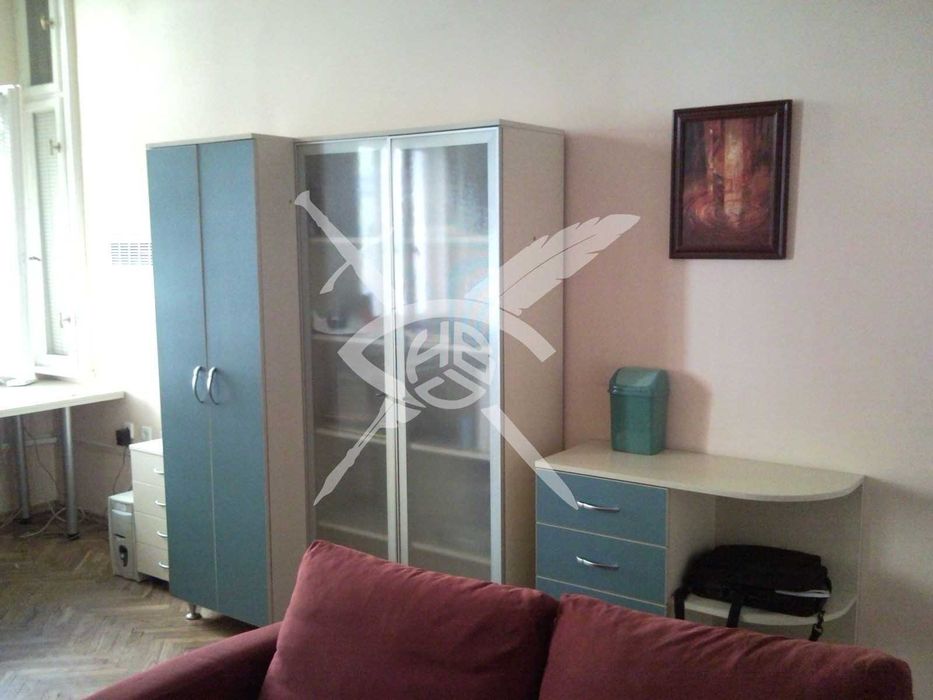 Продава се Тристаен апартамент в София, Център - 120 кв.м за 3750 €/кв.м - Снимка #1