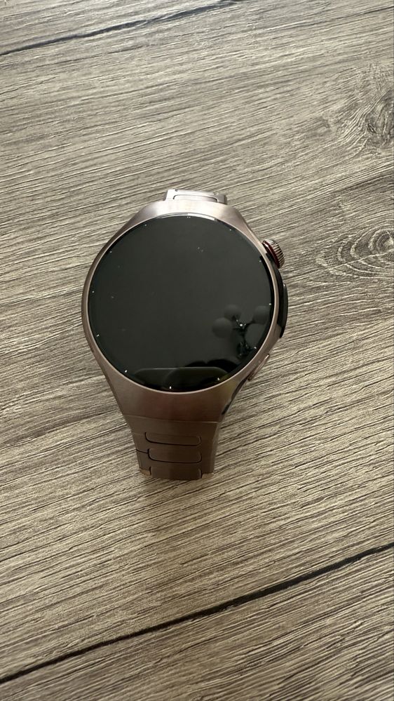 Продавам Huawei watch 5 в гаранция