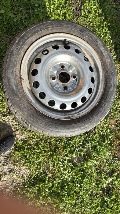 jante tabla cu cauciucuri de iarna 155/65 R14 citroen c1 / peugeot