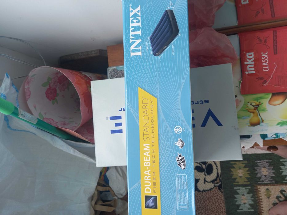 Saltea gonflabila Intex Dura-Beam Classic Downy, 137x191x25cm