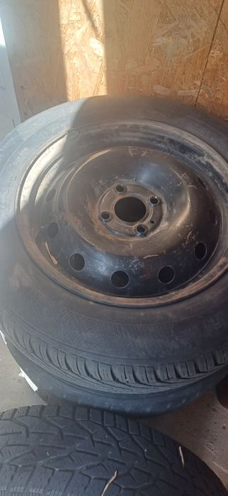 Roată  completă cu cauciuc  185 /65 ×15