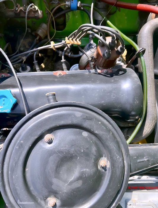 Oldtimer Lada 1200S 1982, clasic de colecție cu piese rare de schimb