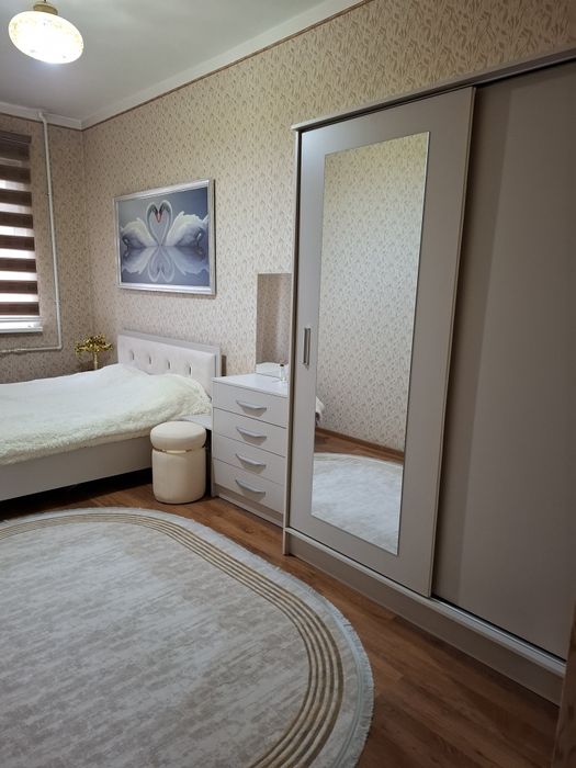 Продаётся  спальный  гарнитур