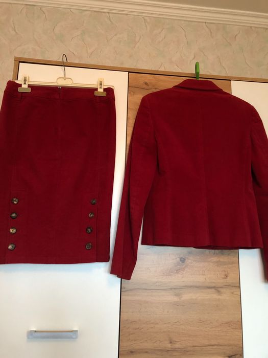 Дамски костюм, пола и сако MAX MARA, Италия, размер EUR 40, размер М