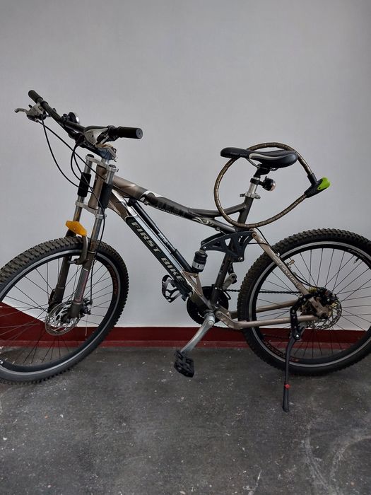 Bicicletă First Bike