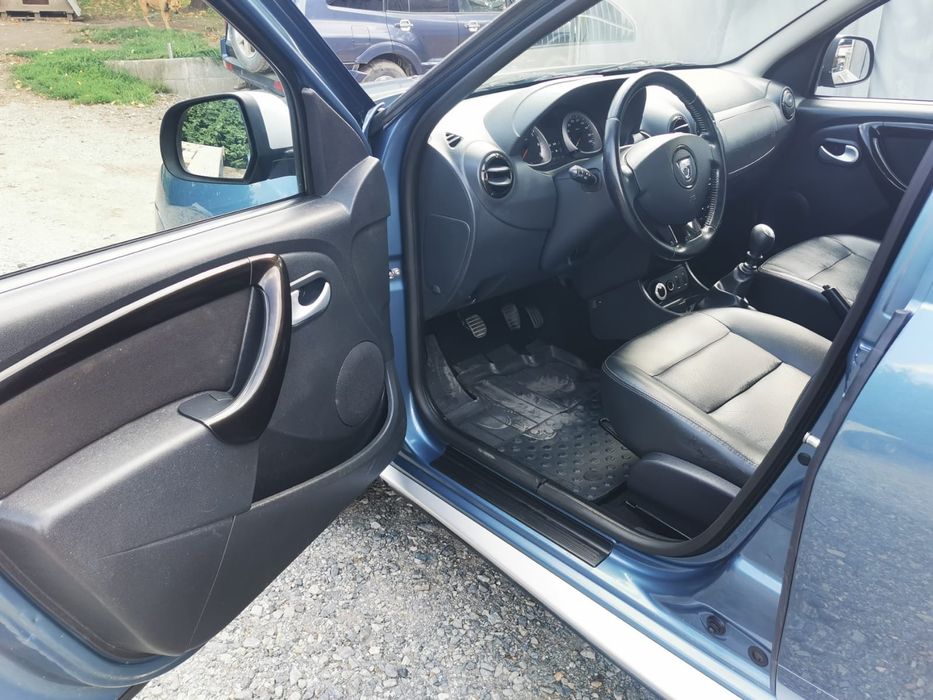 Dacia Duster 4x4 stare foarte bună îngrijită