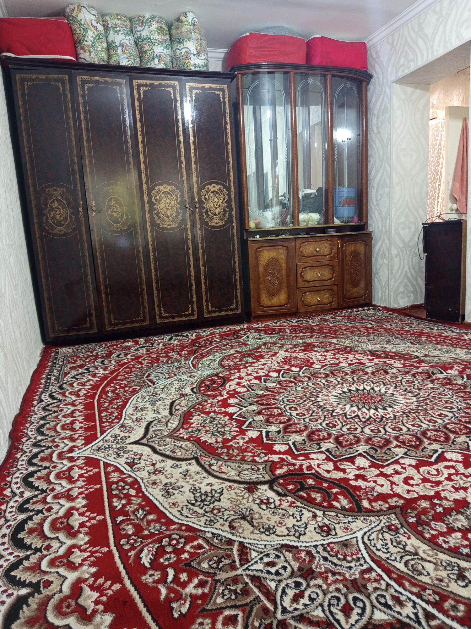 Срочно квартира сотилады