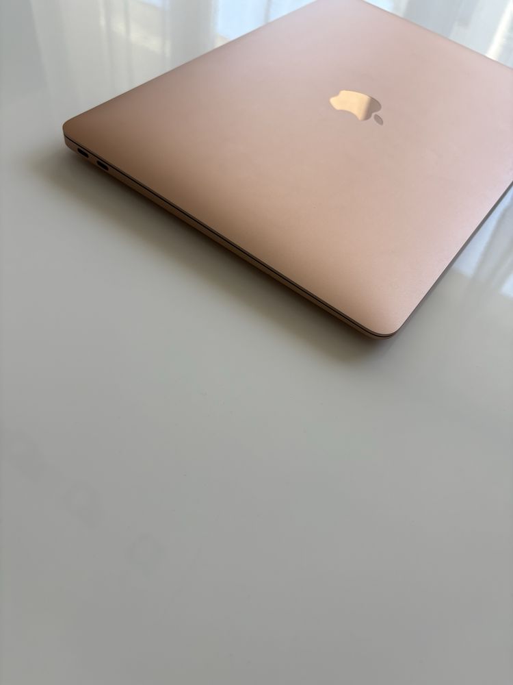 MacBook Air M1 Apple в гаранция