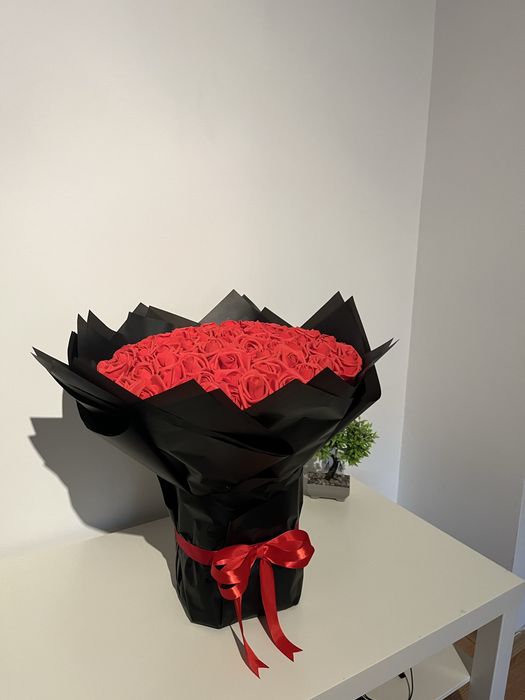 Букет от вечни рози 101