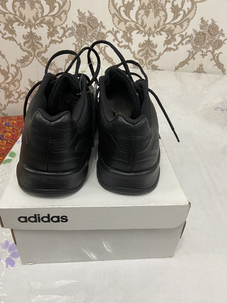 Красовки adidas