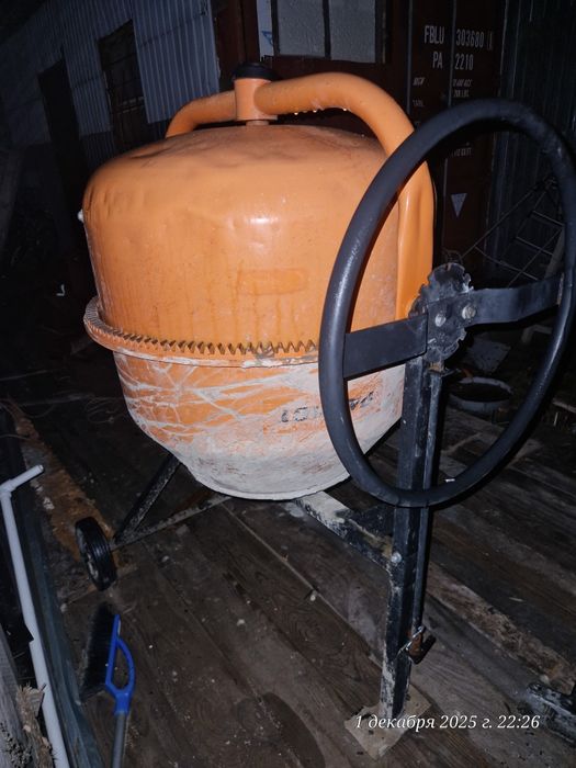 Продам бетономешалку