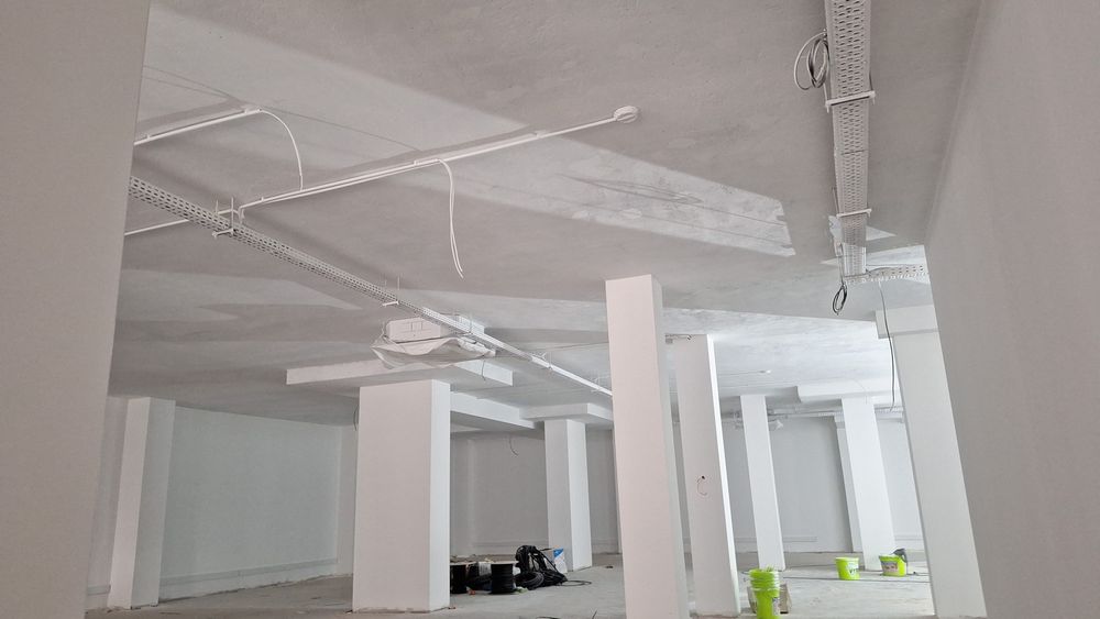 Execut lucrări de glet,vopsitorie,izolatii termice