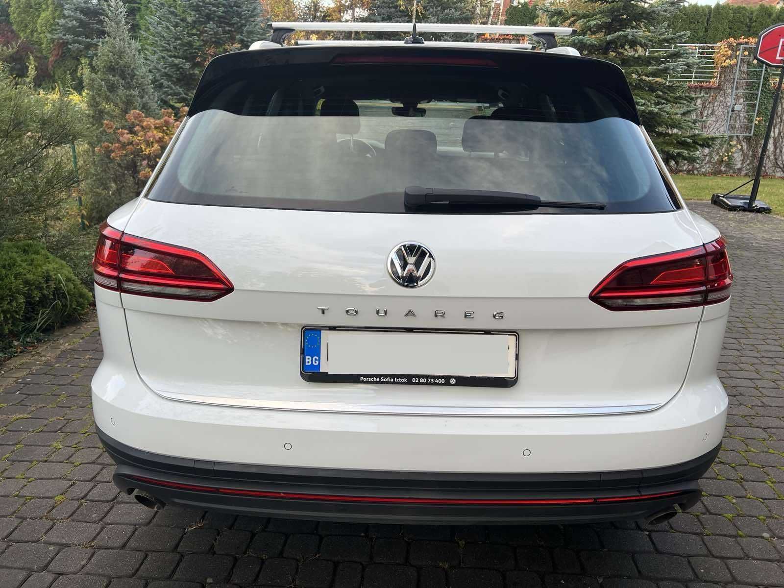 Продавам Touareg 3. 0 TDI BMT 4M AUT. - пълна сервизна история.