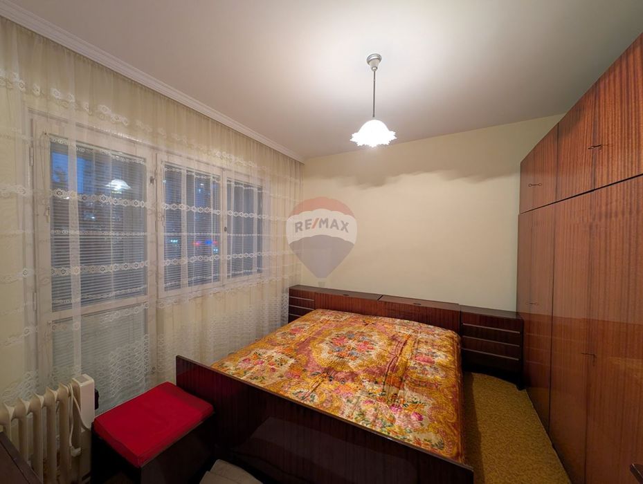 Дава се под наем Четиристаен апартамент в Варна, Чайка - 85 кв.м за 750 € - Снимка #12