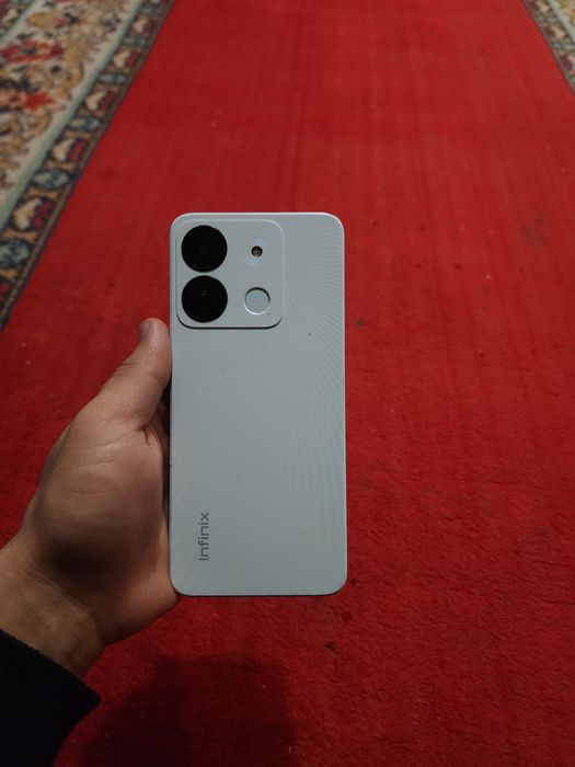 Infinix Smart 7 телефон
